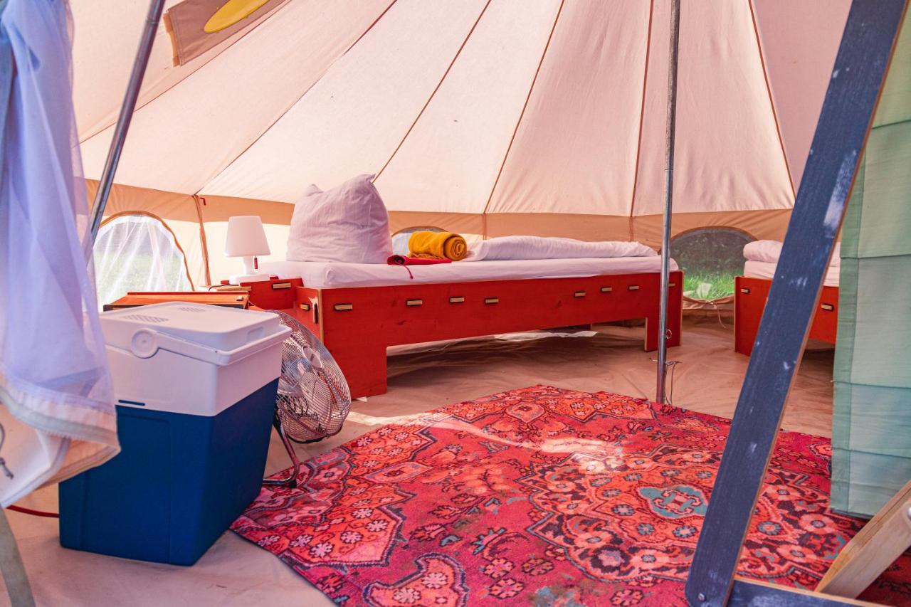 Domo Camp - Nature Glamping Hof Viehbrook 호텔 Rendswuhren 외부 사진