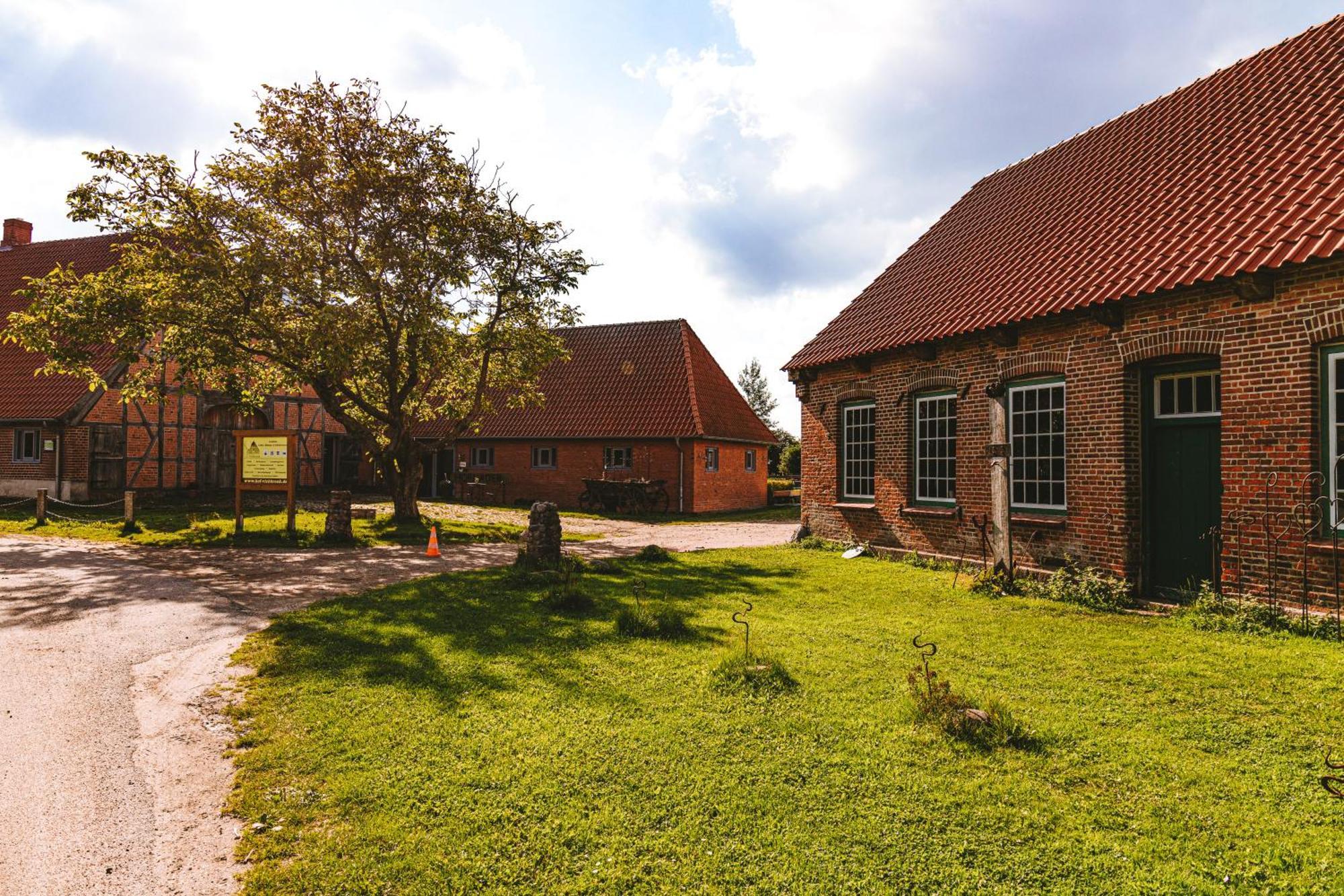 Domo Camp - Nature Glamping Hof Viehbrook 호텔 Rendswuhren 외부 사진